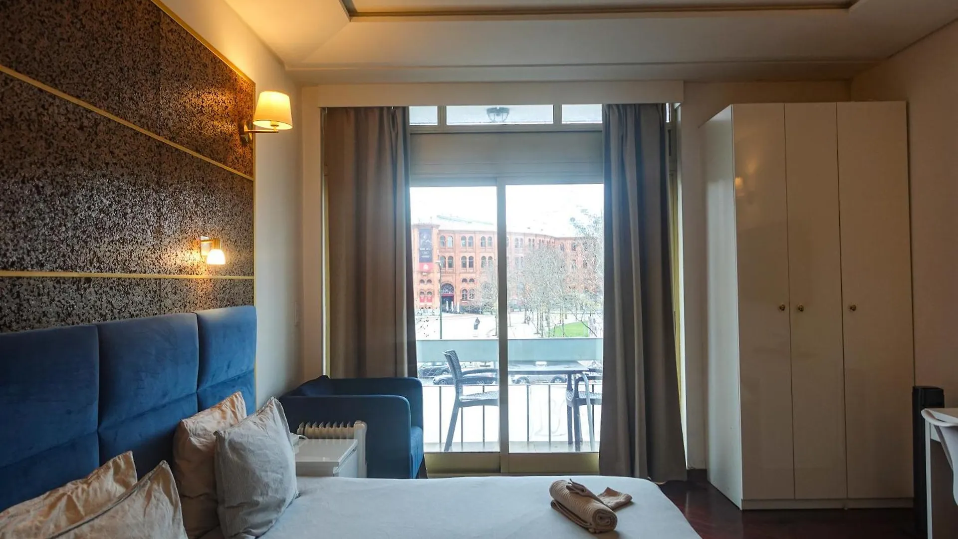 Republica83-Lisbonhome Guest house