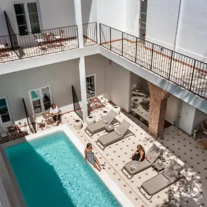 https://pousada-vila-real-santo-antonio.hotelaalgarve.com