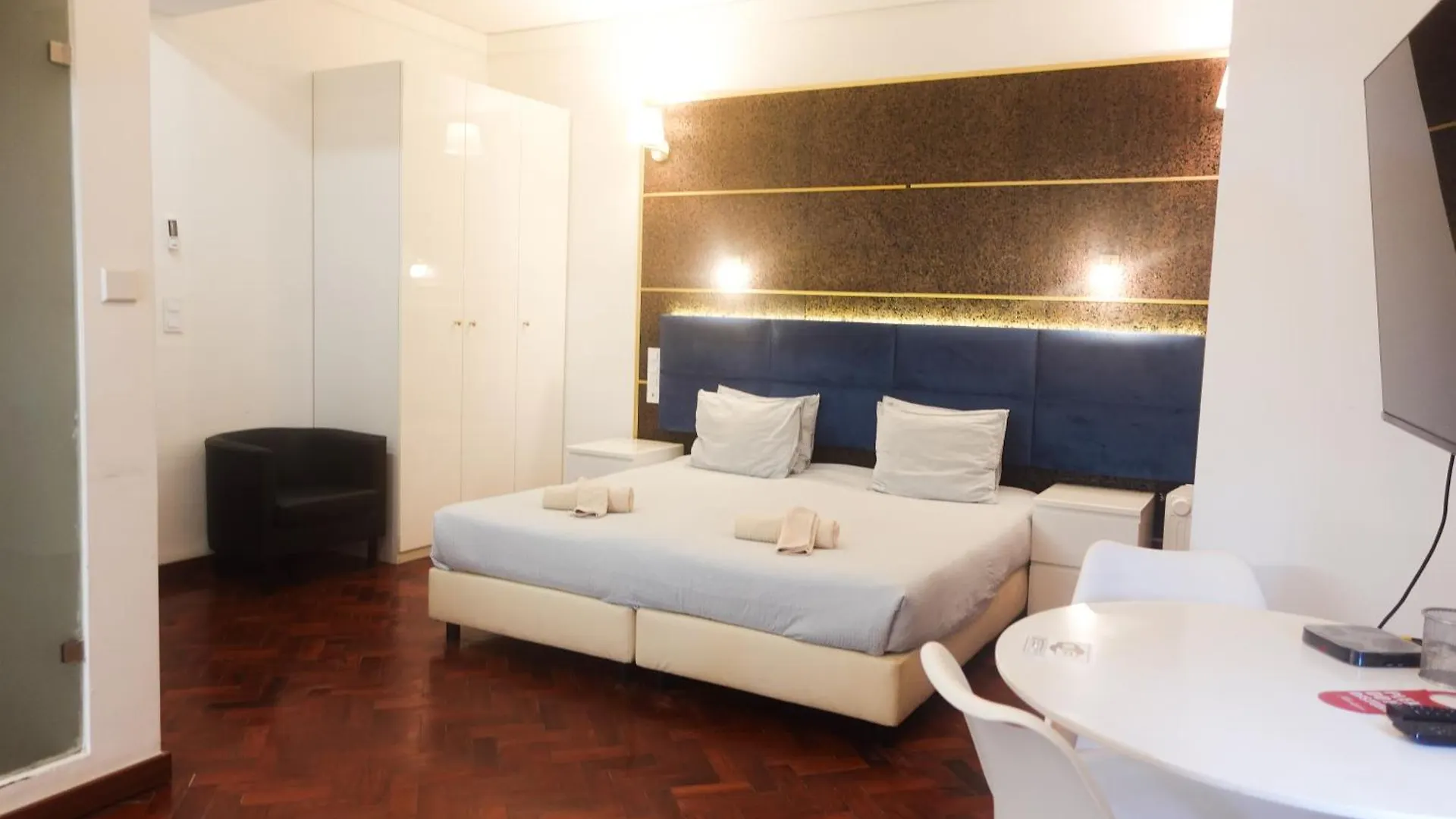 Guest house Republica83-Lisbonhome