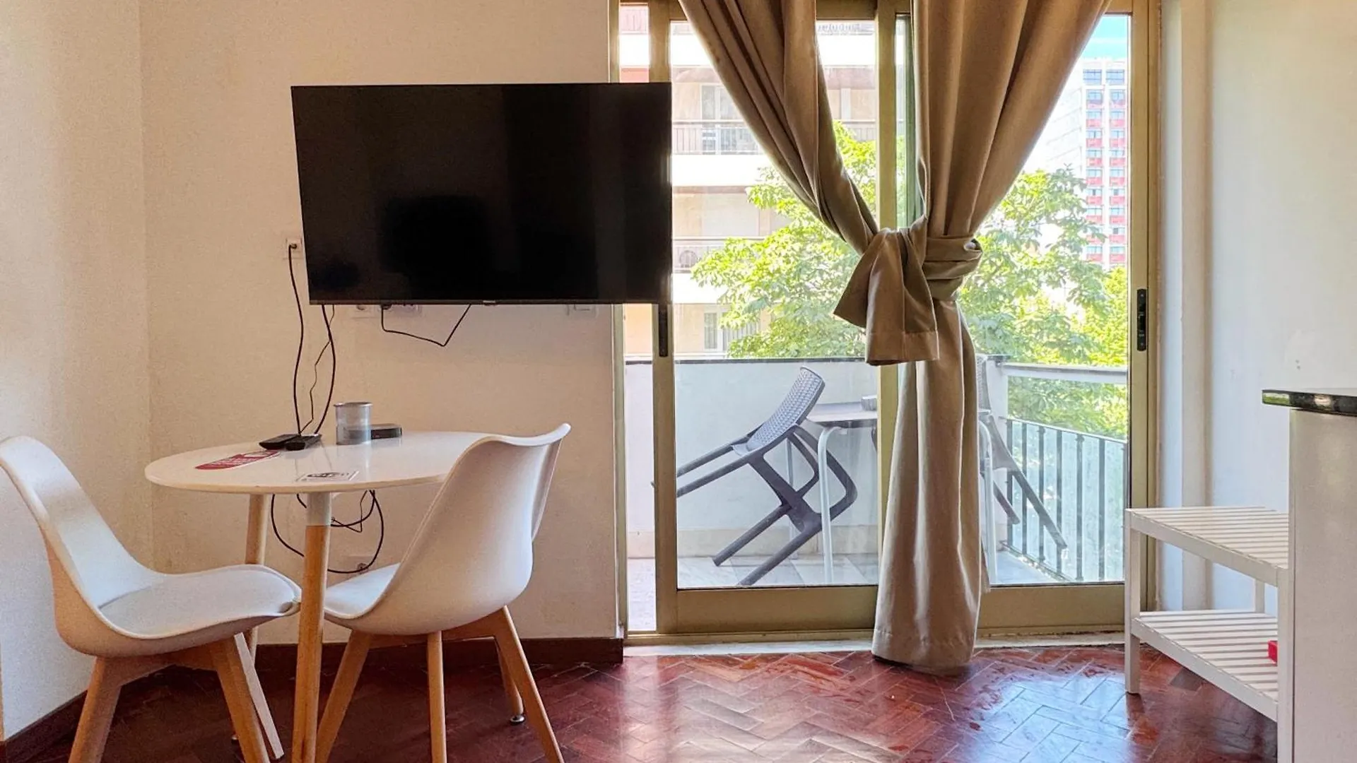 Republica83-Lisbonhome Guest house Lisbon